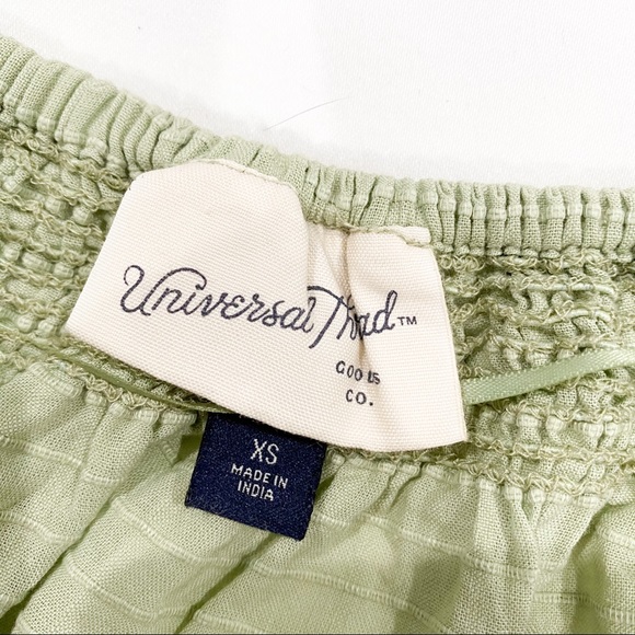 Top - Picture 2 of 2